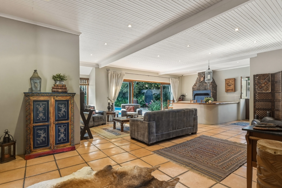5 Bedroom Property for Sale in Constantia Western Cape